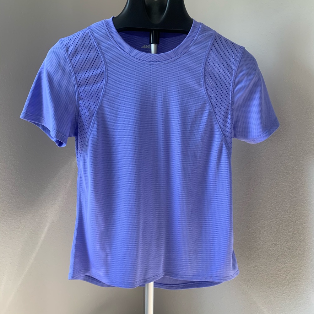 🎄3/$15 Periwinkle crew neck athletic shirt Small